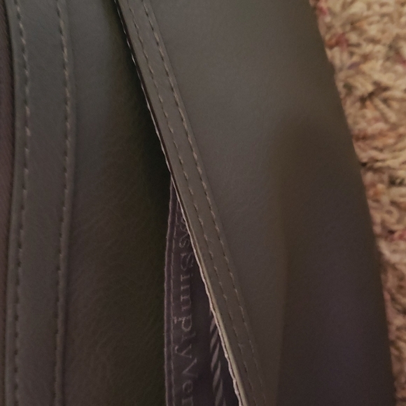 Olive green Simply Vera wristlet, NWT! - Picture 7 of 9